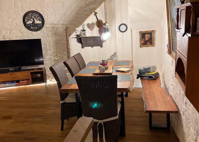 Eifeloase Apartamento *